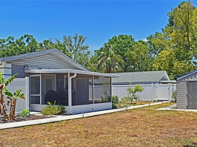 4311 W Virginia Ave — Photo 4