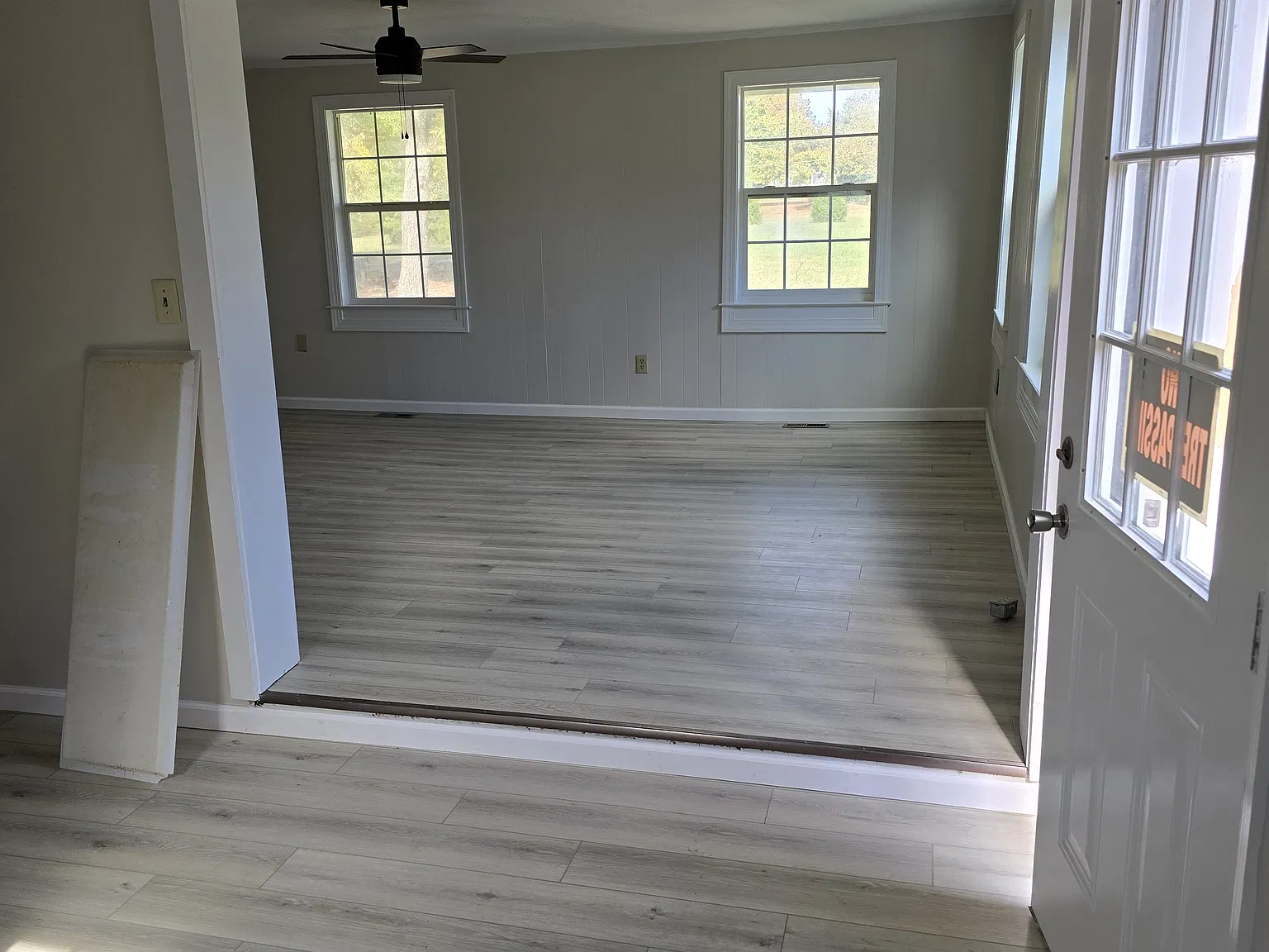 2 bed, 1000 sqft, $1,300 — Photo 2