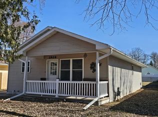 1906 Mitchell St, Oshkosh, WI