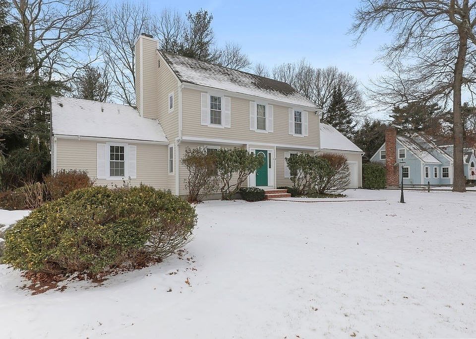 1st image of 38 Fairway Dr