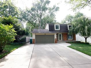 40 Colony Ct, Ypsilanti, MI 48197