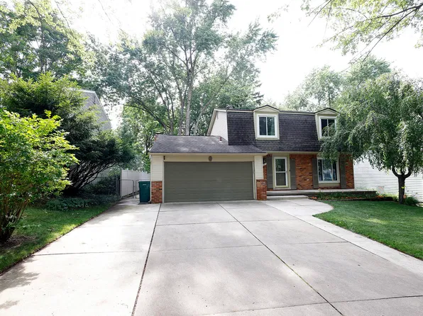 40 Colony Ct, Ypsilanti, MI 48197