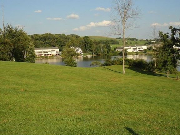 2nd image of 10 Lakeside Dr