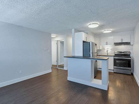 5th image of 1360 N Williams St APT 408