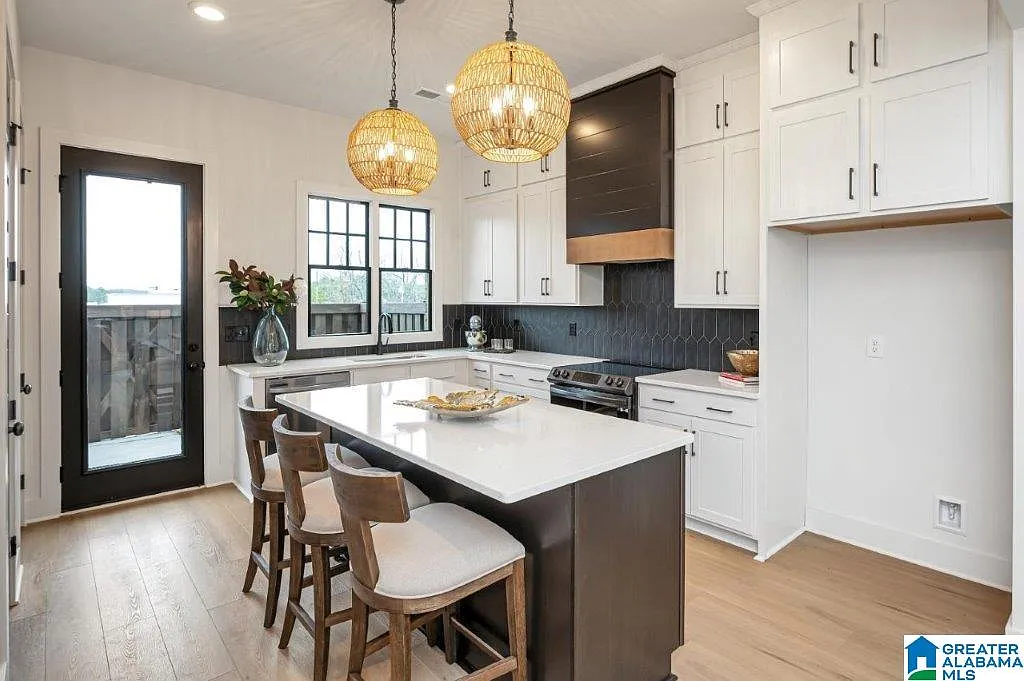 2 bed, 2.5 bath, $2,650 — Photo 3