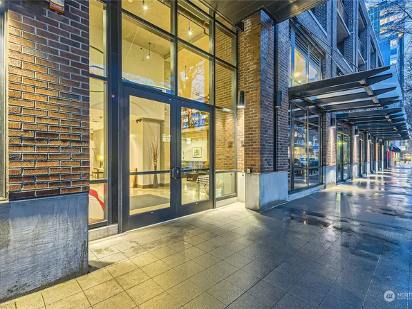 2720 3rd Avenue #303, Seattle, WA 98121