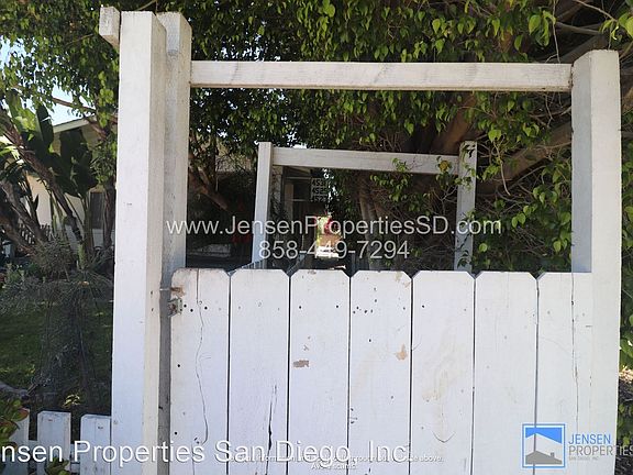 3rd image of 4525 Alabama St