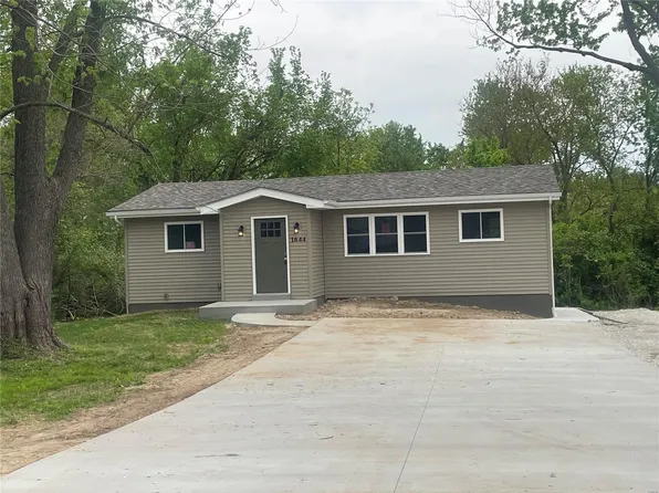 1644 Missouri Ave, Pacific, MO 63069