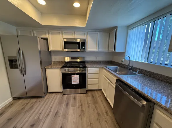 Agoura Carriage House LLC, 5250 Colodny Dr APT 23, Agoura Hills, CA 91301