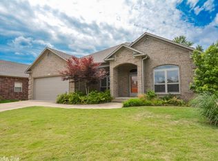 37 Highlander Dr, Little Rock, AR 72223