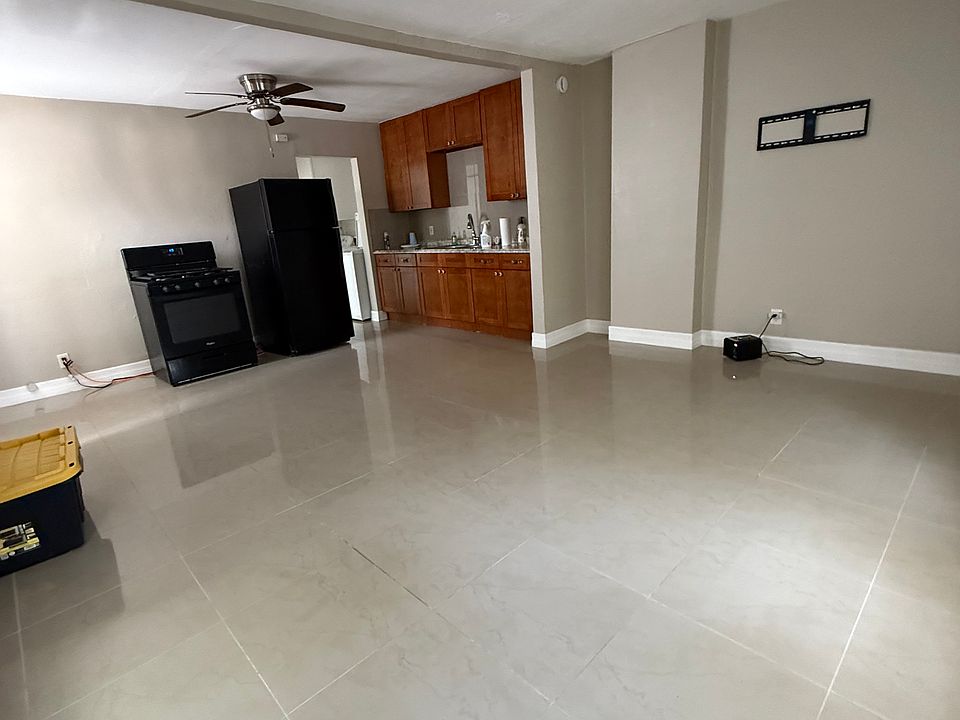 1st image of 1437 38th Ave N #1437