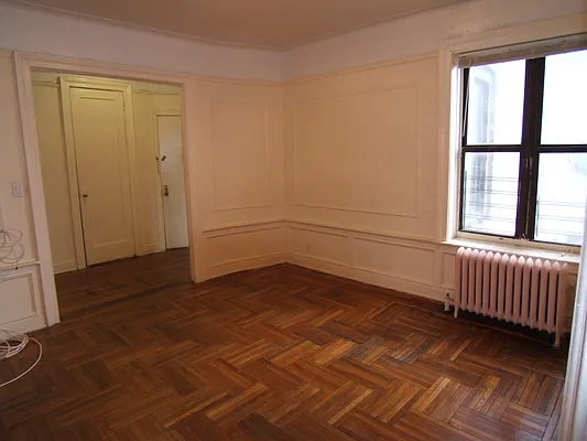 Rented by Joel Weisz, LREB | media 12