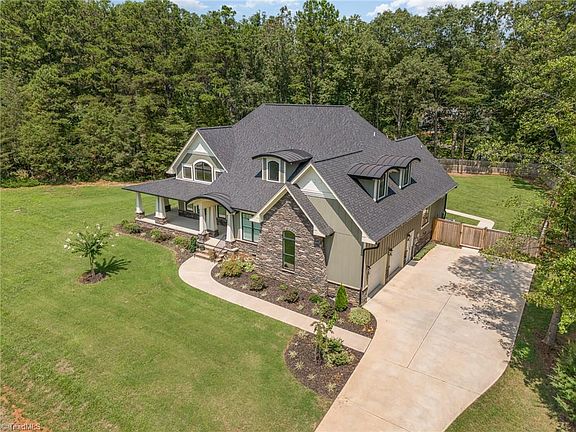 2nd image of 5004 Harvestview Dr