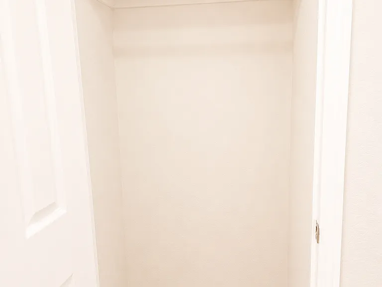 Midtown Flats - Duplex — Photo 13
