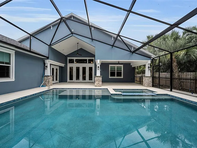 522 Louden Ave — Photo 53