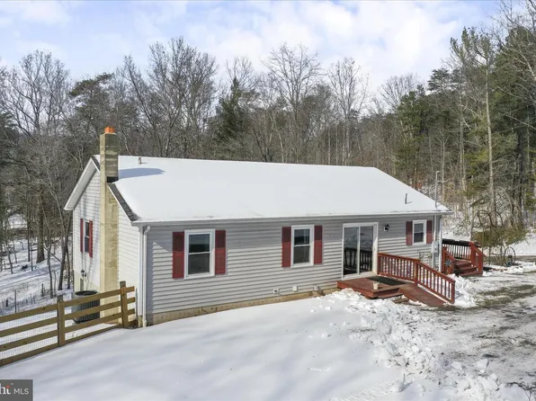 444 Castleton Ford Rd, Castleton, VA 22716