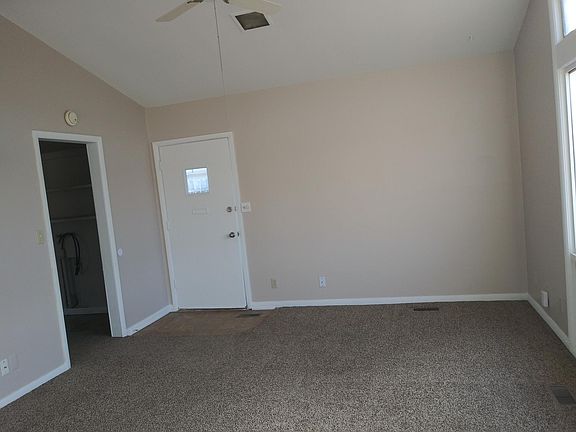 3rd image of 3027 Foxboro Dr