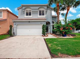 2384 NW 157th Ave, Pembroke Pines, FL 33028