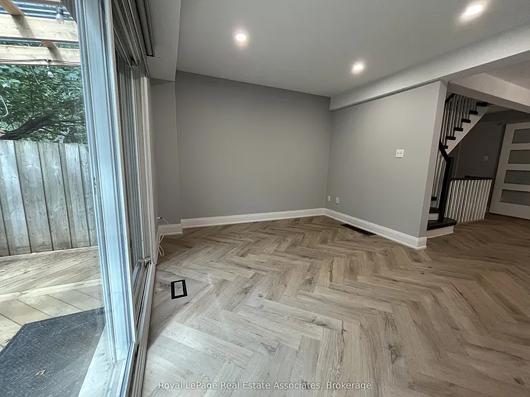 1112 Gable Dr — Photo 6