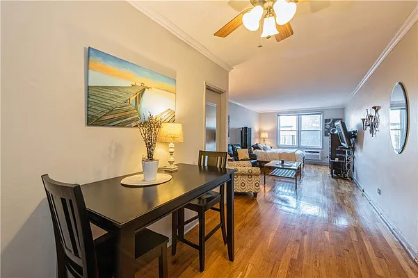 Sold by Remax Edge | media 13