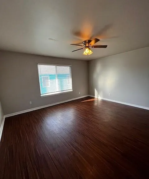 1172 Webberville Rd — Photo 3