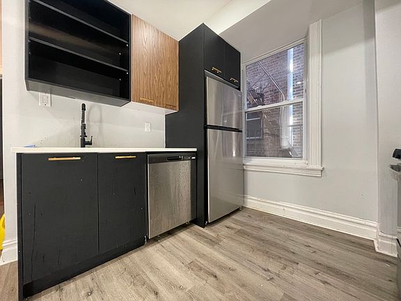 2nd image of 104 Baldwin Ave #27E