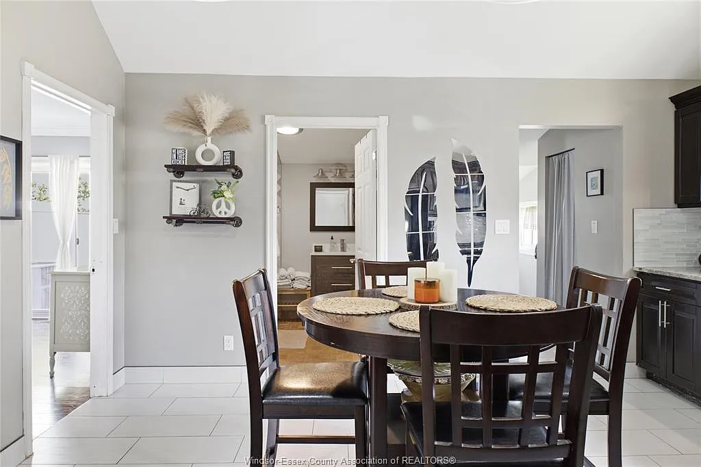 3 bed, 1.5 bath, $2,600 — Photo 2