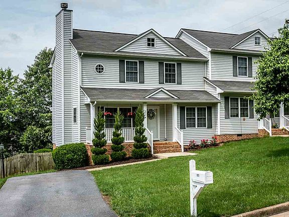 2nd image of 971 Sherwood Ct