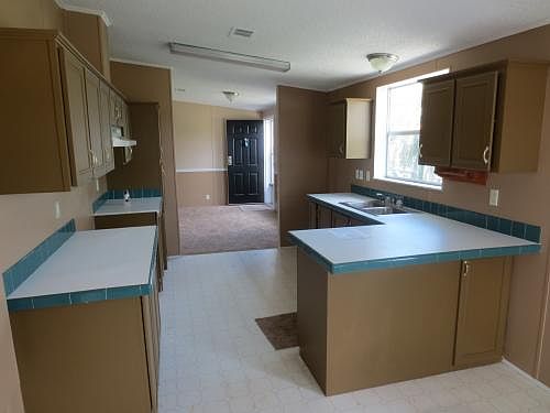 2nd image of 105 Michigan St