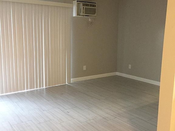 5th image of 5112 Oakland St #115