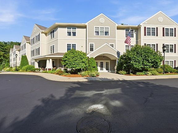 4th image of 7 Crescent Way Unit 306