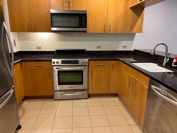 5th image of 1 Shore Ln APT 305