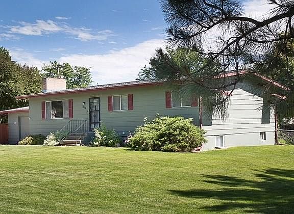 3rd image of 3006 Avenue F