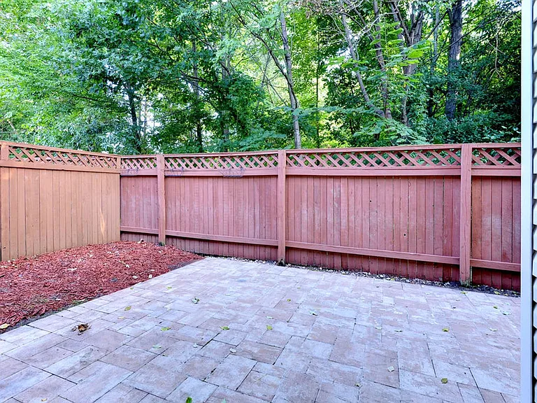 112 Post Oak Rd — Photo 28