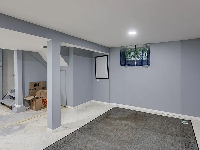 6457 Parker St — Photo 18