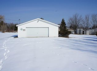 8572 Lavere Rd, Hale, MI 48739