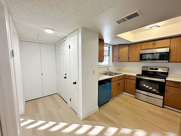 4th image of 3823 S Maryland Pkwy Unit E2