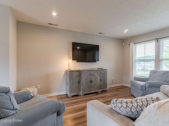 5th image of 1347 Bogard Ln