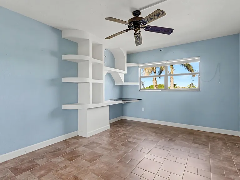 701 NW 19th St #401 — Photo 38
