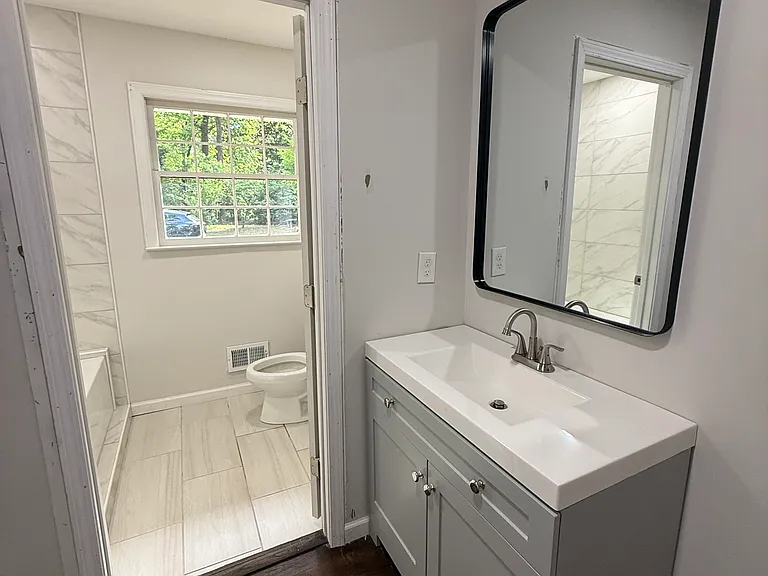 5655 Lake Forrest Dr NW — Photo 12