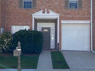 727 Pecan Grove Ln #727, New Orleans, LA 70121