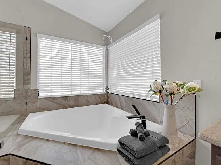 8944 Campanella St — Photo 36