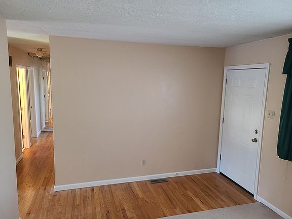 3rd image of 1809 Schulte Hill Dr