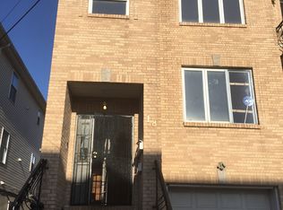 18 3rd St #2, Newark, NJ 07107