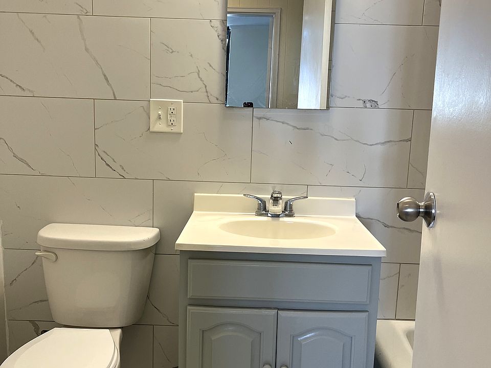1st image of 142 Woodworth Ave #14