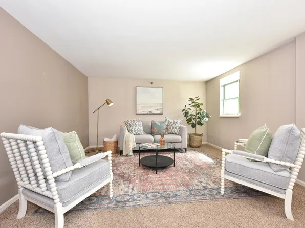 270 E Highland AVENUE #214, Milwaukee, WI 53202