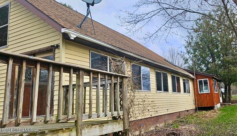 2nd image of 75 Kipp Road