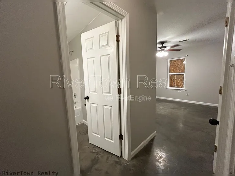 3858 Ajanders Dr — Photo 15