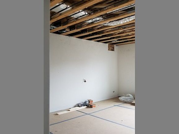 5th image of 1846 W Race Ave