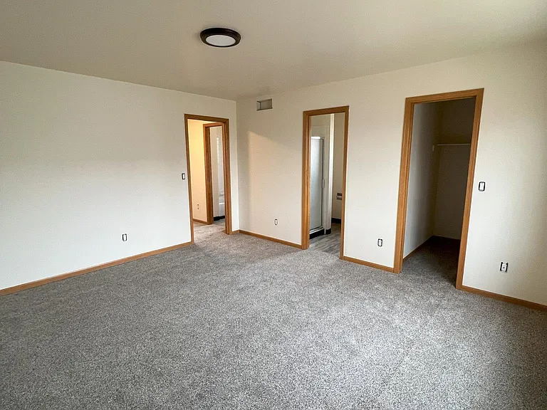 554 Dennison Ave — Photo 12